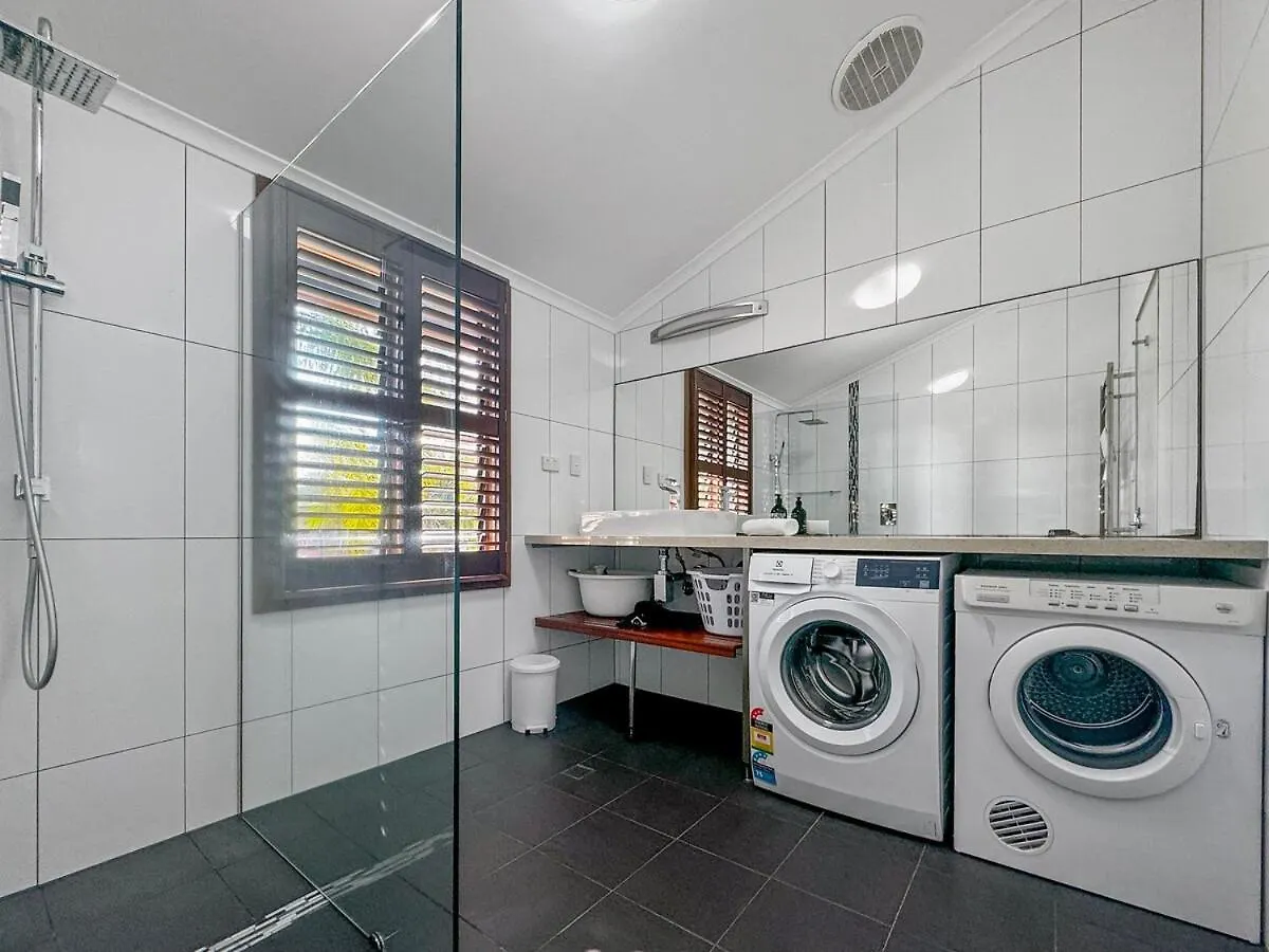 Wongalinga Beachfront Apt 5 Mission Beach
