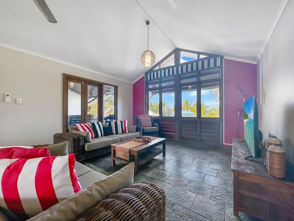 Wongalinga Beachfront Apt 5 Mission Beach