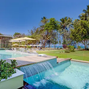 4* Resort Castaways & On Mission